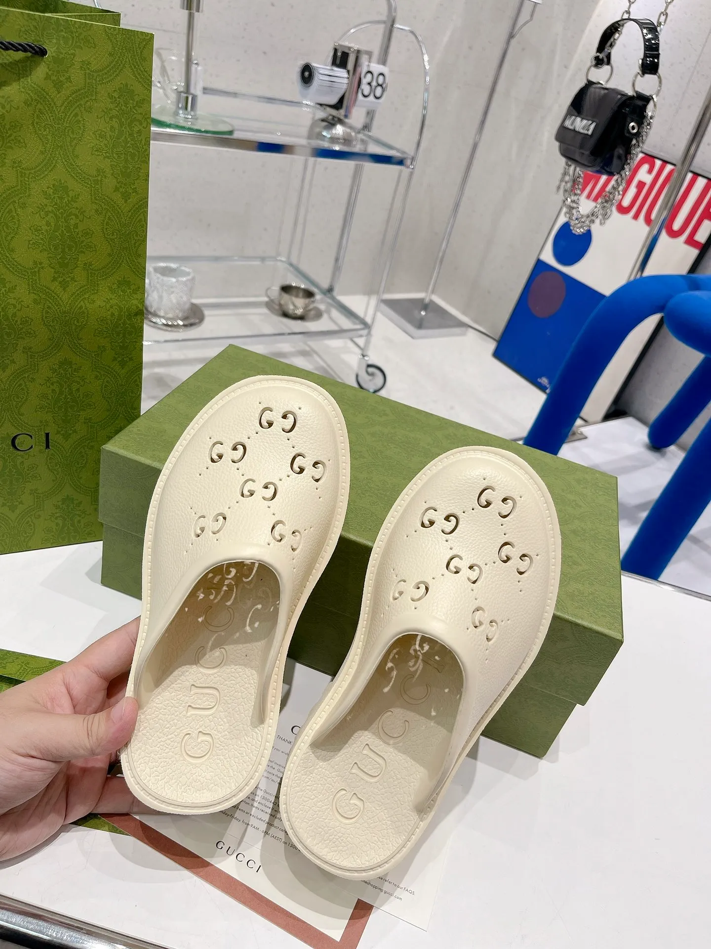 👟👟Ex-factory price 360👟👟 Women's Shoes Women's Clothing Women's Shoes Women's Clothing Women's Shoes Women's Clothing Women's Shoes Factory Women's Shoes Women's Clothes Women's Shoes Women's Clothing GUCCI Gucci 2023 Counter Early Spring Counter Highest Limited Counter New Gucci Punched and Carved Crocs Celebrity Blogger Outfits Xiaohongshu Recommendations Original Mold Purchasing Version Original Punched and Carved Water table: 5.0CM Size: 35-45#